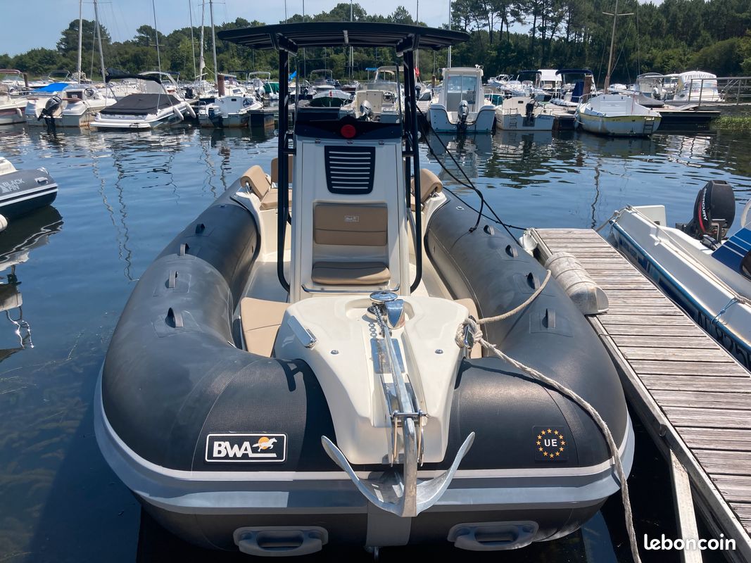 BWA 24 GTO EN PARFAIT ETAT + MERCURY 225cv V6 - 13 PERS. - TRANSPORTABLE (image 2)