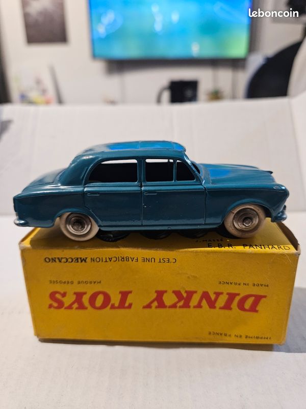 Dinky Toys France 403 Peugeot break U5 réf : 24F - Collection