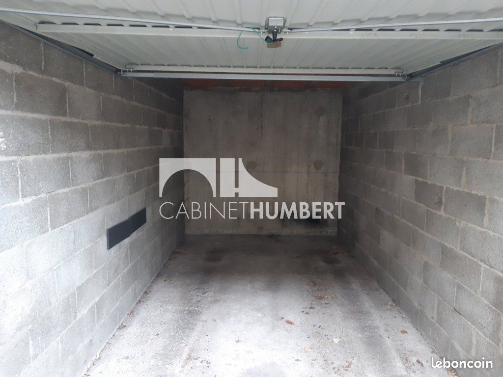 Parking 9 m² · à Saint-Étienne · 9 m² · 60 €/mois