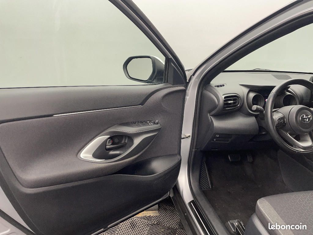 Toyota Yaris Cross HYBRIDE 116h 2WD Design (image 19)