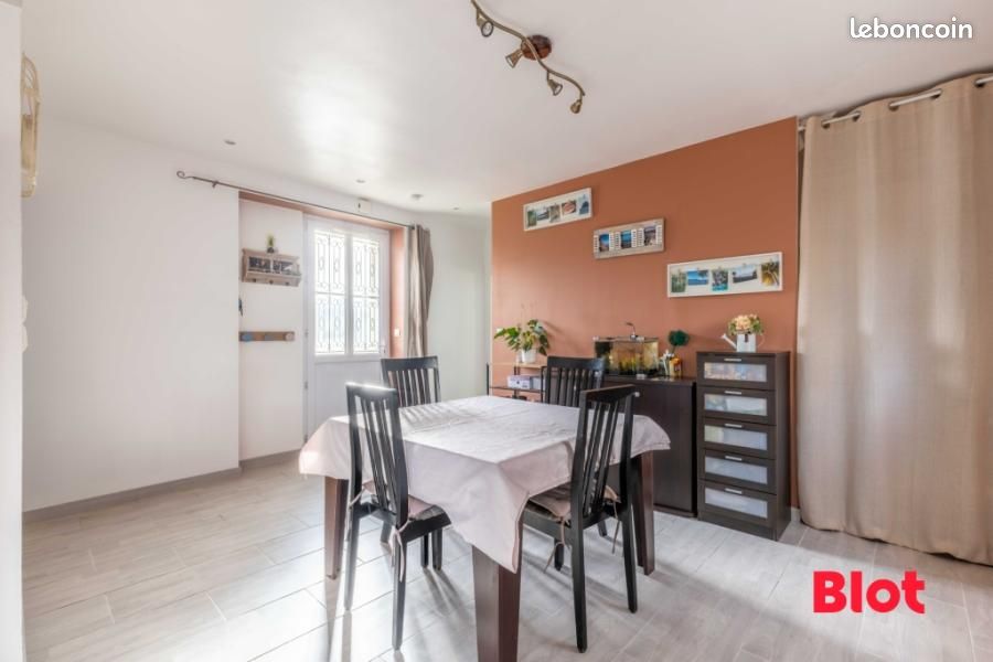 Maison 5 pièces 84 m² · à Saint-Aubin-d'Aubigné · 84 m² · 231 000 €