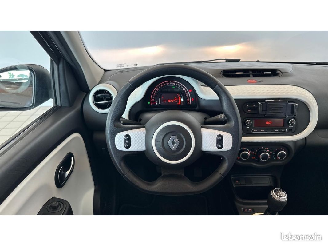 RENAULT TWINGO 1.0 Sce 65 ch - FAIBLE KILOMETRAGE - BLUETOOTH (image 16)