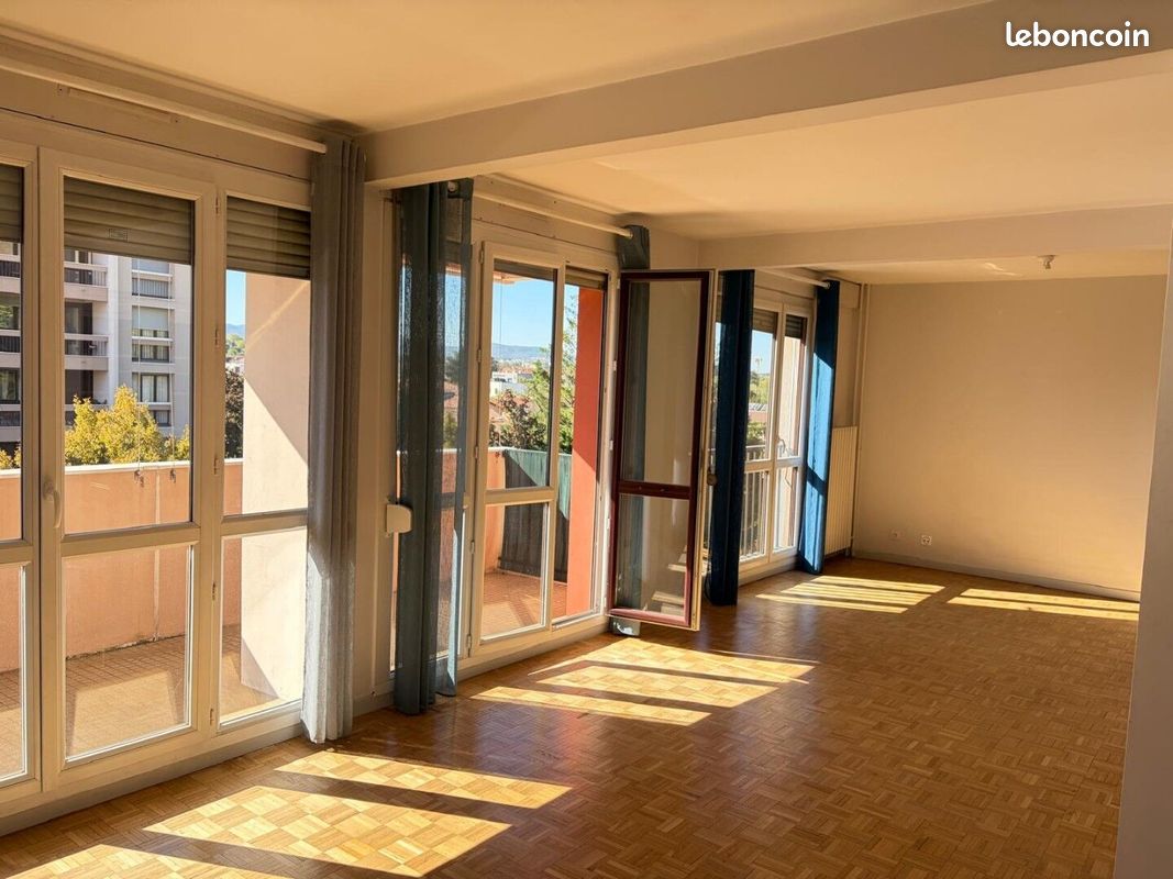 Appartement 5 pièces 104 m² · à Francheville · 104 m² · 1 459 €/mois