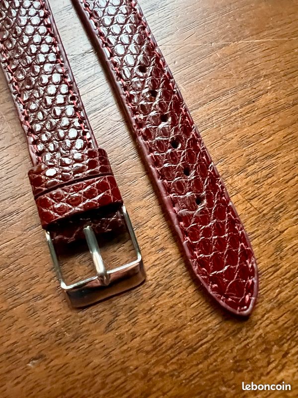 Bracelet De Montre En Cuir Véritable 18mm - Rouge/Bordeaux, Boucle Argenté - Neuf Avec Étiquettes