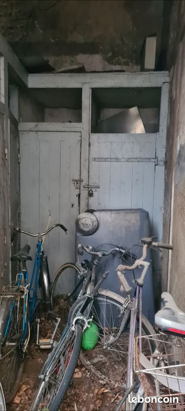 Local commercial 3 pièces 6 m² · à Dijon · 6 m² · 10 000 €