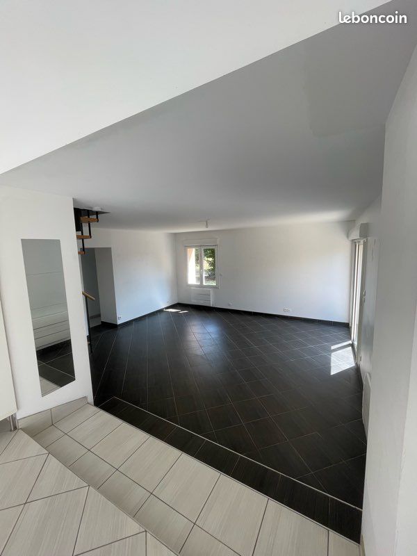 Maison 5 pièces 118 m² · à Berson · 118 m² · 180 000 €
