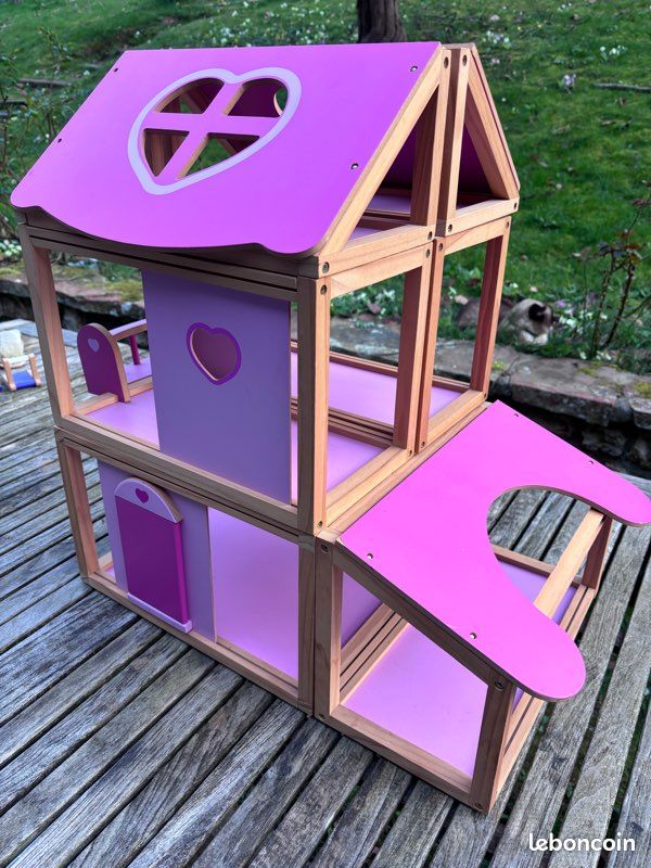 Grande maison de poupée en bois ToysRUs + meubles et personnages