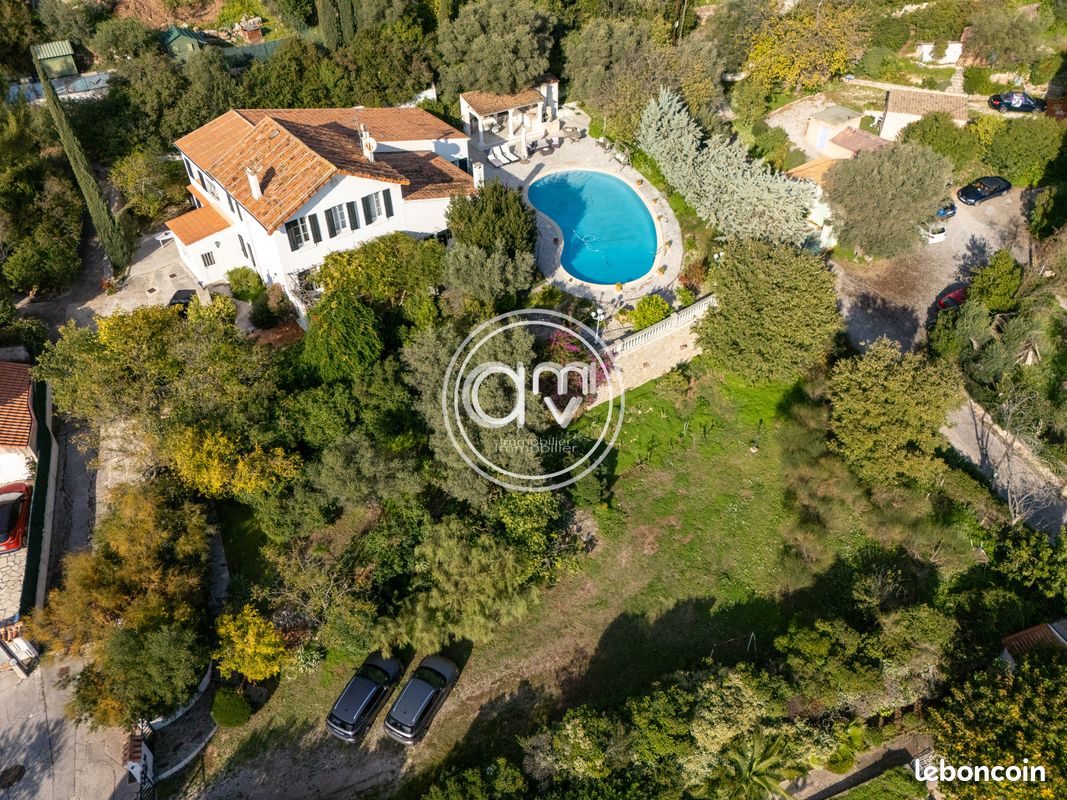 Maison 11 pièces 326 m² · à La Valette-du-Var · 326 m² · 1 340 000 €