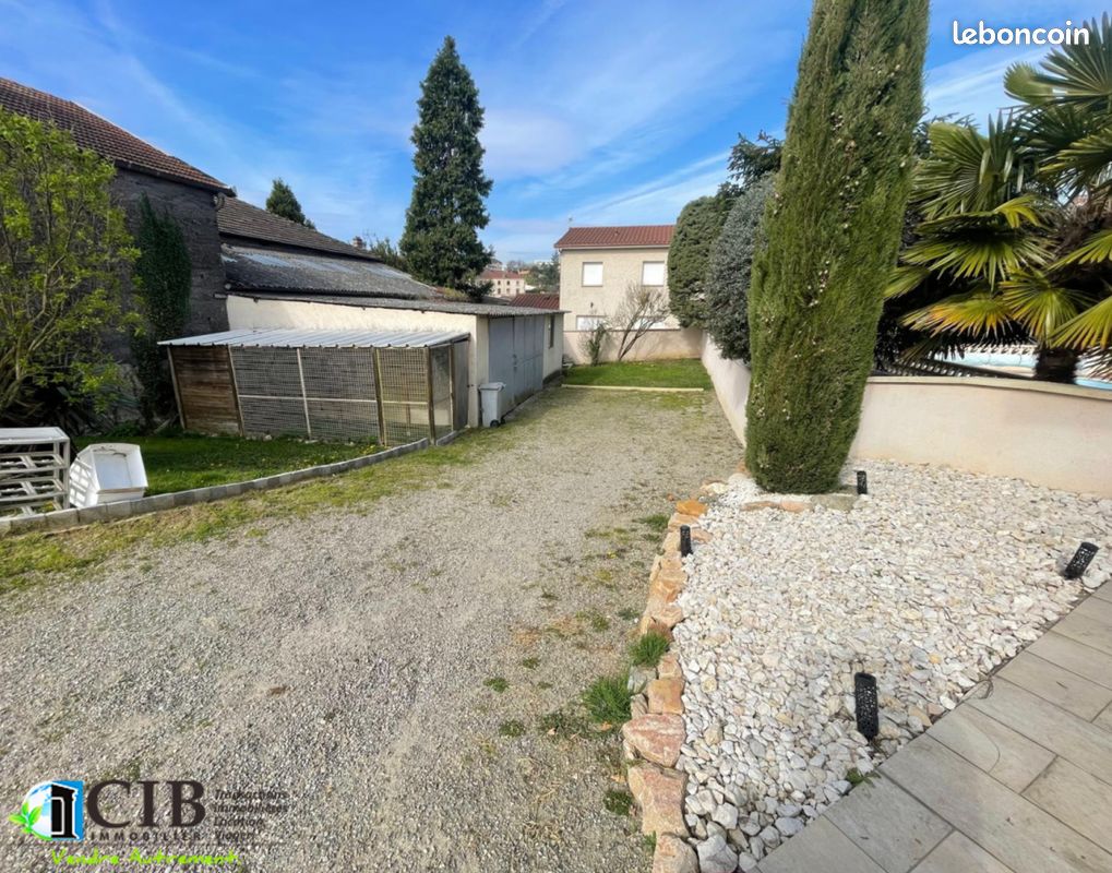 Maison 5 pièces 100 m² · à Roussillon · 100 m² · 219 900 €