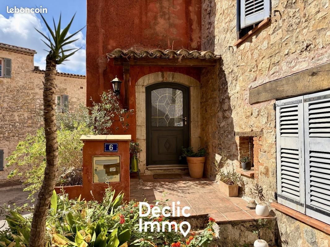 Maison 6 pièces 151 m² · à Grasse · 151 m² · 1 950 €/mois