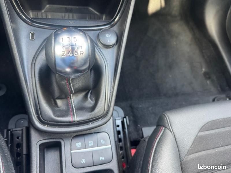 Ford Puma 1.0 Flexifuel 125ch S&S mHEV ST-Line X Vivid Ruby Edition (image 13)