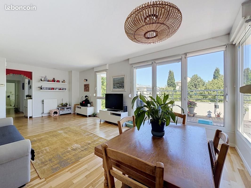 Appartement 5 pièces 96 m² · à Guyancourt · 96 m² · 420 525 €