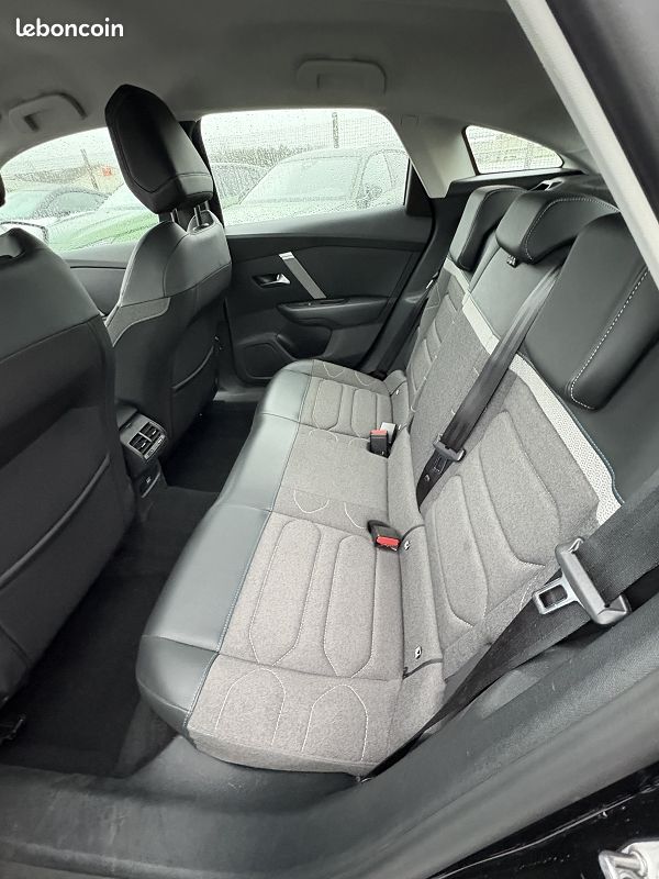 Citroën C4 1.5 BLUEHDI 16V - 130 S&S BV EAT8 SHINE (image 15)