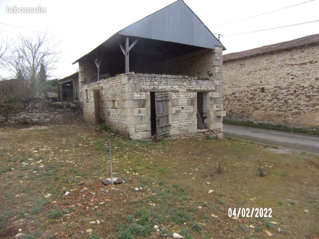 Maison 4 pièces 140 m² · à Moncontour · 140 m² · 58 000 €