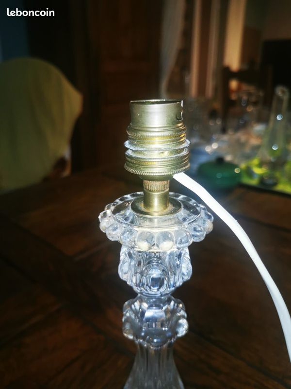 Bougeoir / Pied De Lampe Baccarat En Cristal Moulé - Modèle « Médaillon », Bon état, Signé
