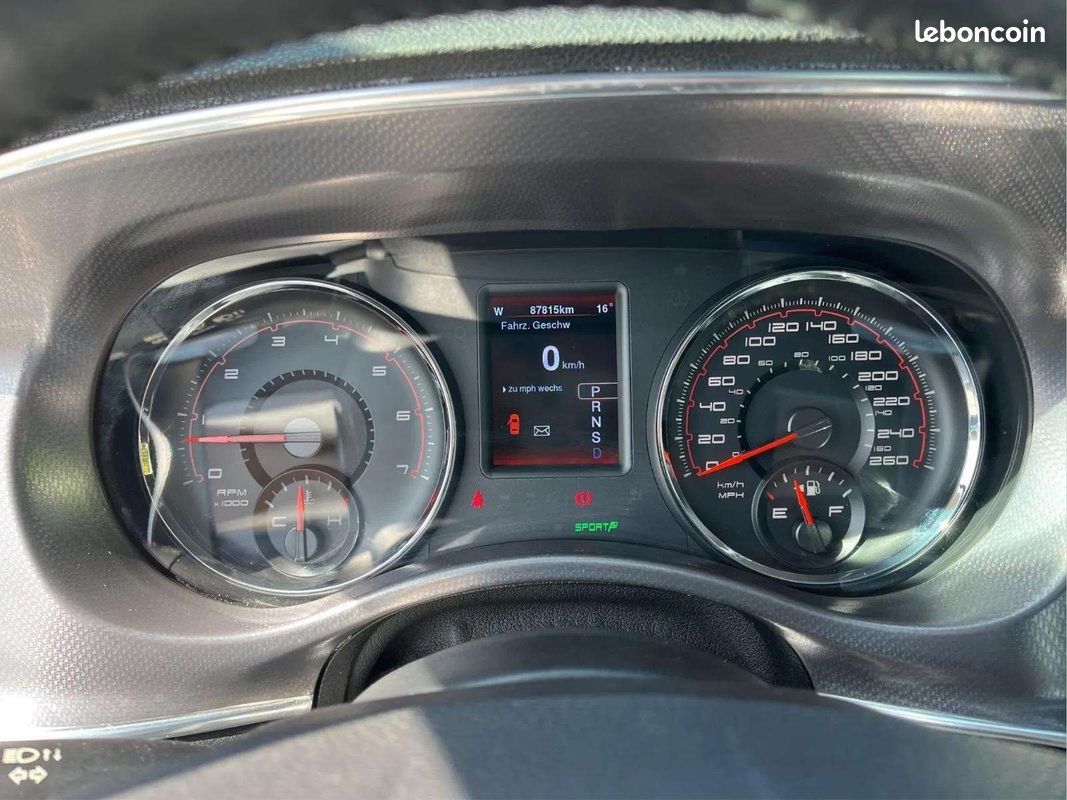Dodge CHARGER SXT * V6 3.6 * 296 ch * BVA * Caméra * Toit Ouvrant (image 16)