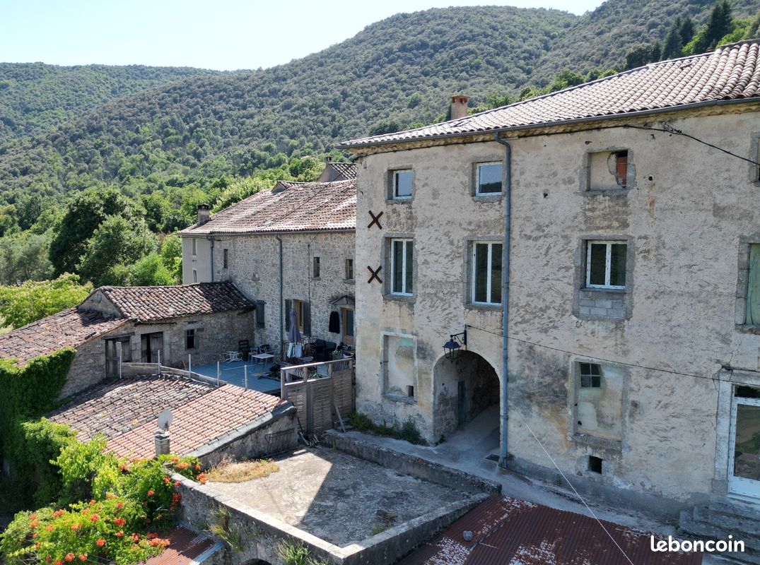 Maison 5 pièces 145 m² · à Saint-André-de-Majencoules · 145 m² · 59 500 €