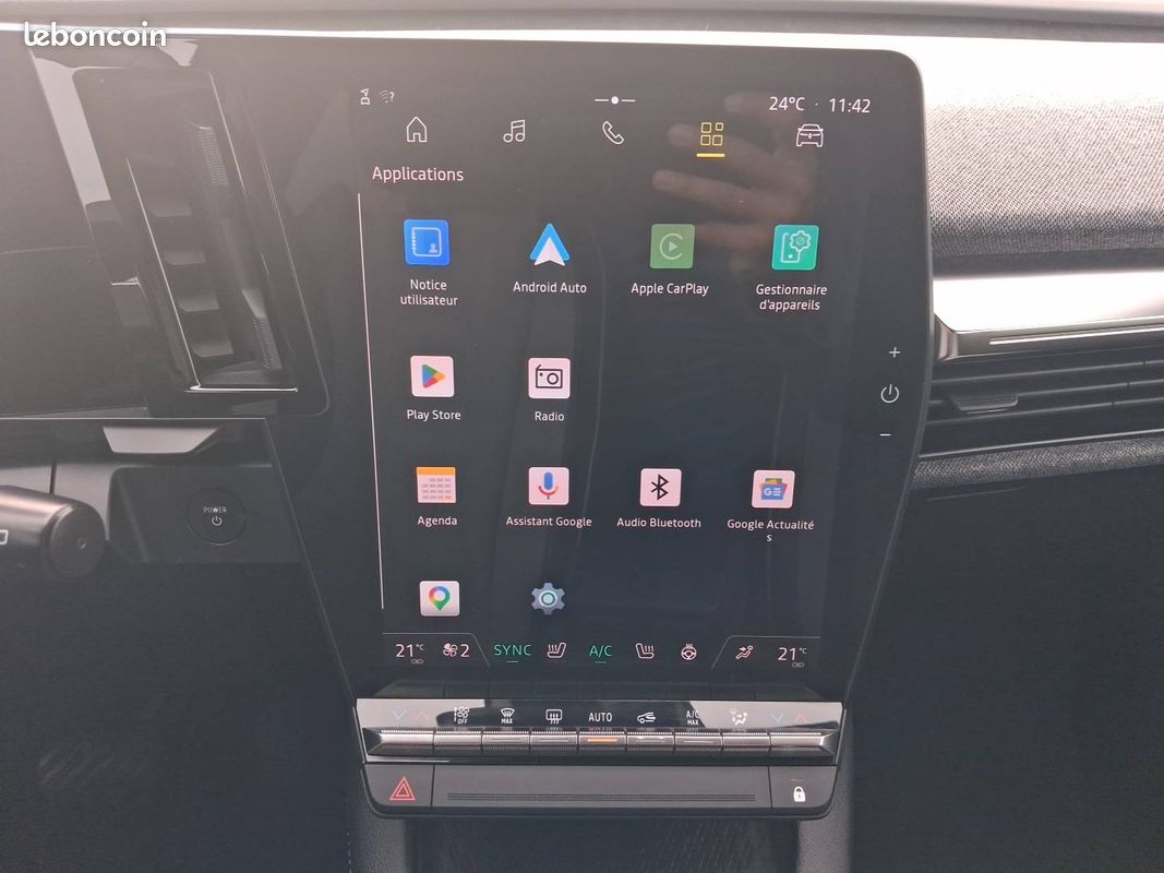 RENAULT Megane E-Tech EV60 220 ch super charge Techno (image 17)