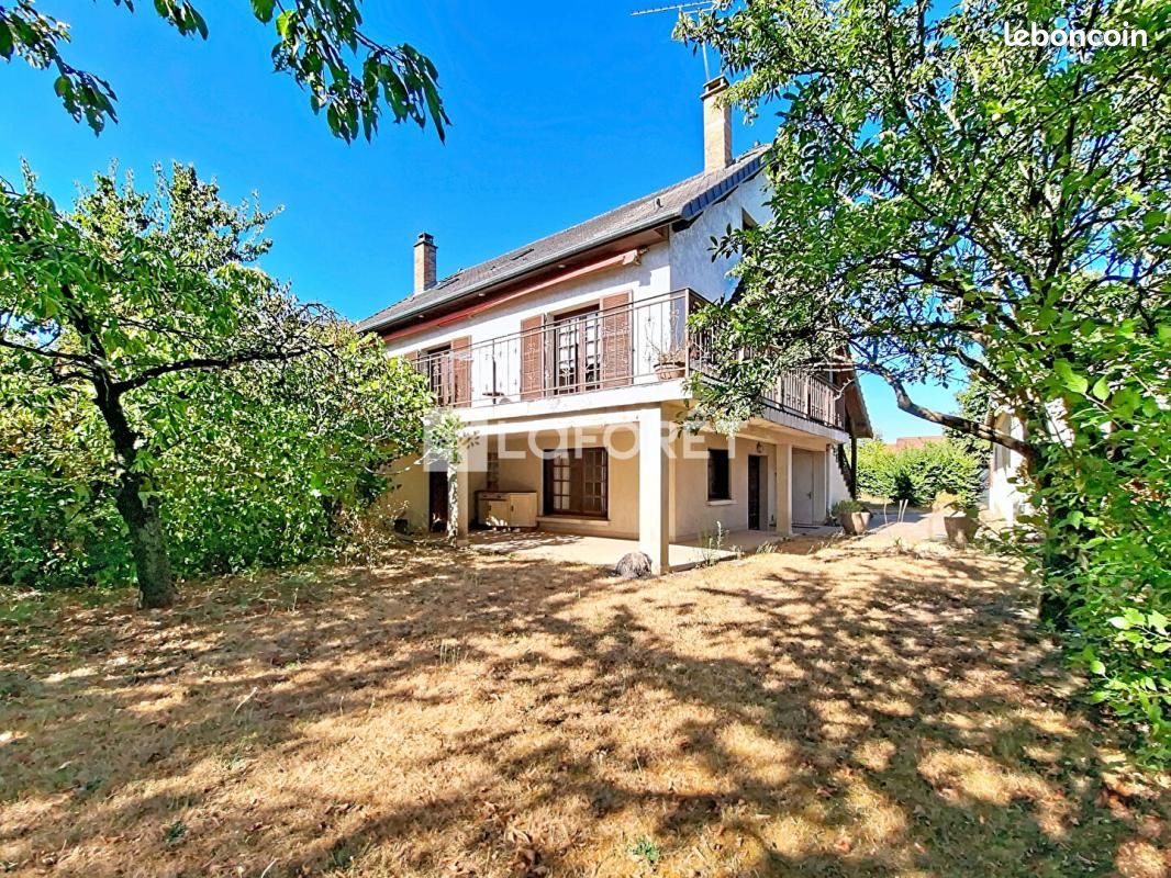 Maison 9 pièces 205 m² · à Yerres · 205 m² · 498 000 €