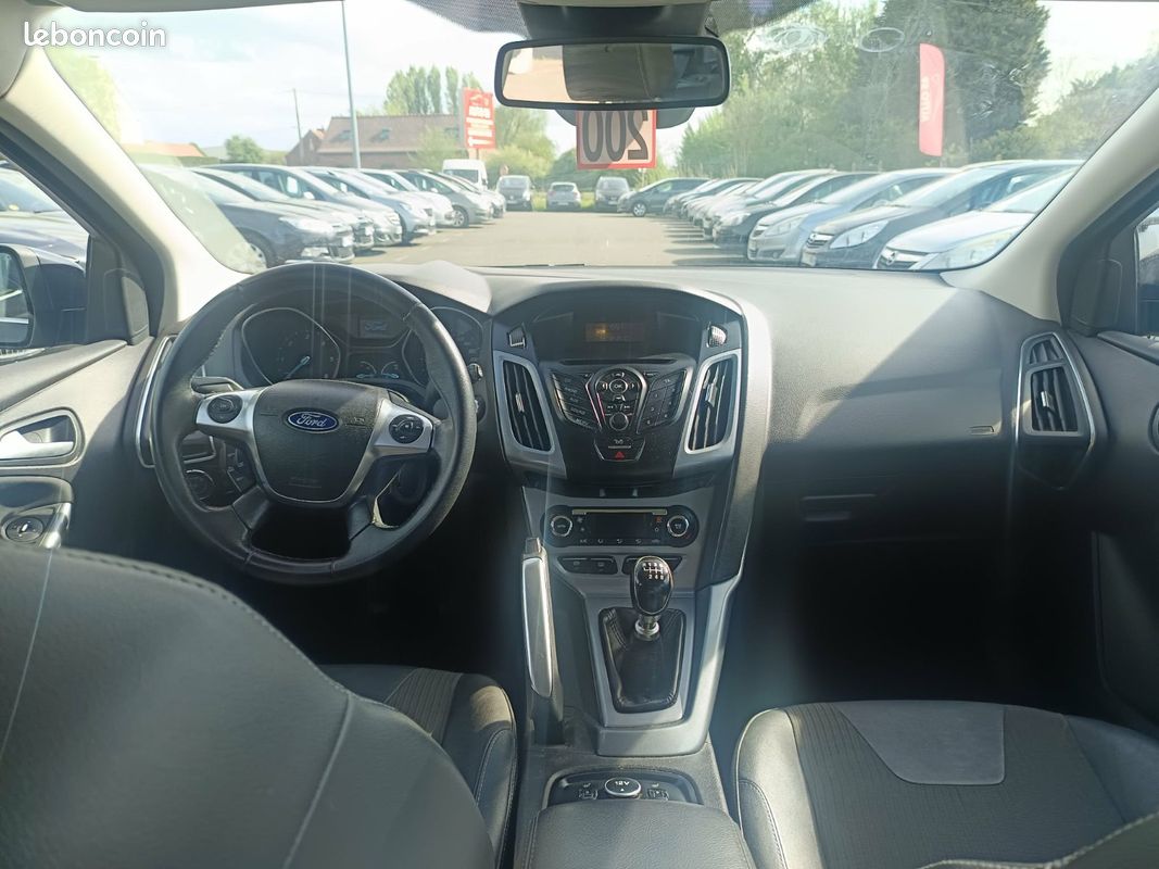 FORD Focus /1.6 TDCI 95CH/Garantie/4x sans frais (image 4)