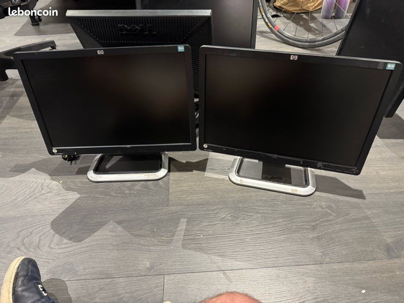 URGENT - 2 écrans 19 pouces HP L1908W (image 1)