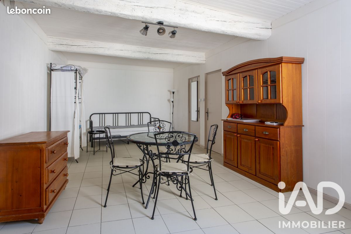 Immeuble 2 pièces 65 m² · à Fontvieille · 65 m² · 159 000 €