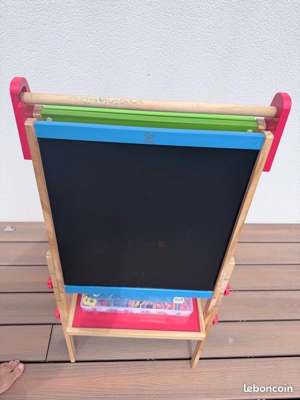 GalPat Baby Chevalet magnétique double face pour enfants - Hauteur 91 cm - Contient des craies, des marqueurs, des lettres magnétiques, des chiffres magnétiques, des aimants - Idéal apprentissage