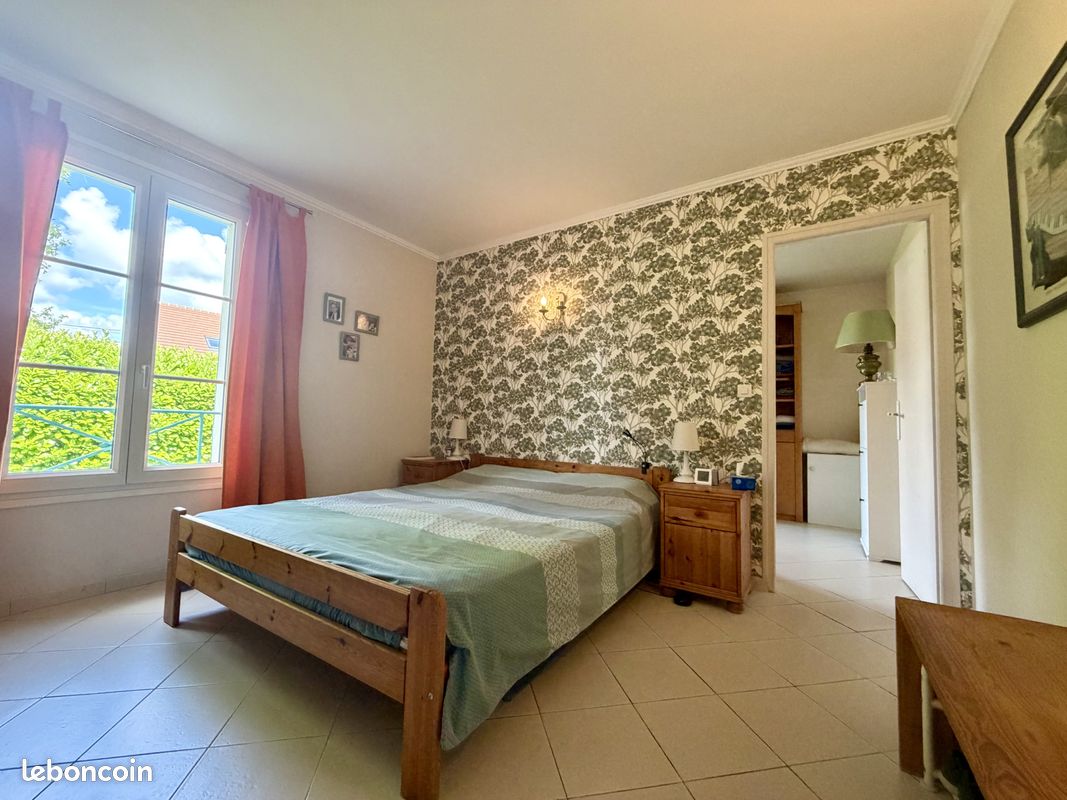 Propriété 9 pièces 190 m² (image 8)
