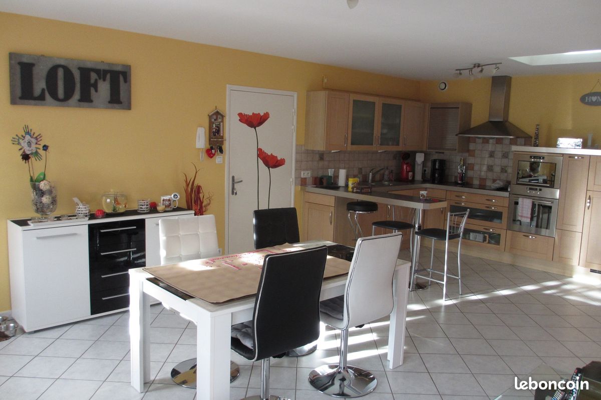 Appartement 3 pièces 95 m² · à Villers-le-Rond · 95 m² · 780 €/mois