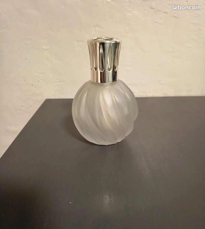 Lampe Berger En Verre Opaque – Vintage – Déco Parfumée
