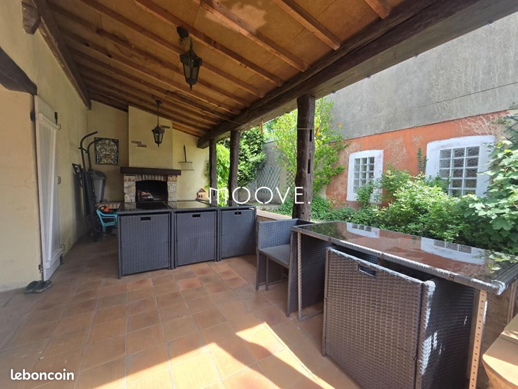 Maison 6 pièces 137 m² · à Le Petit-Quevilly · 137 m² · 230 000 €