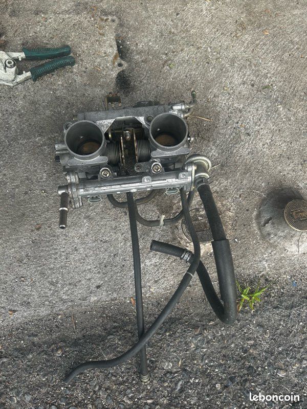 Rampe injection TDM 900 (image 3)