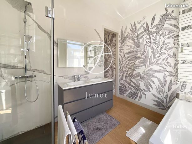 Maison 10 pièces 270 m² — 8