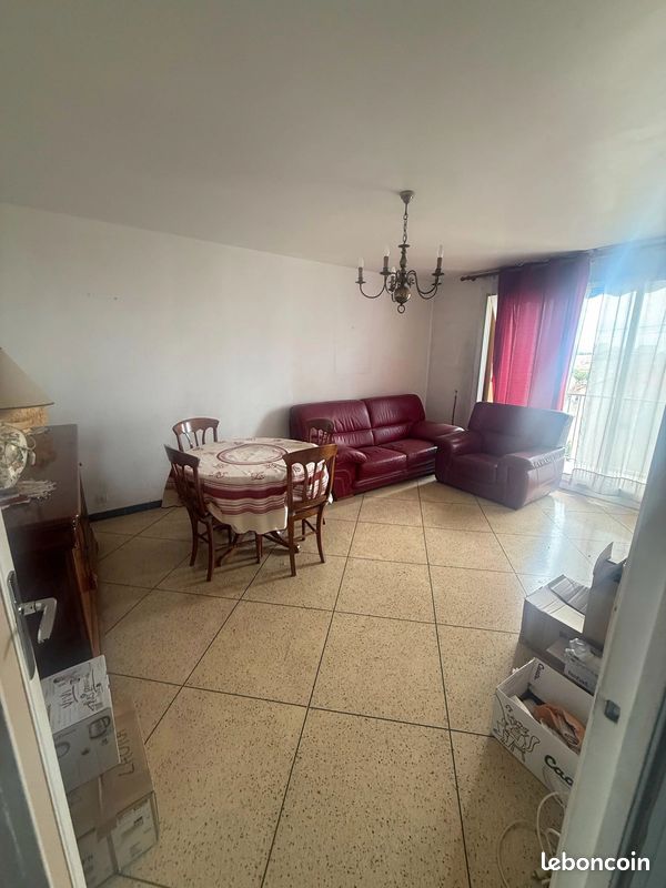 Appartement 3 pièces 61 m² · à Marseille · 61 m² · 65 000 €