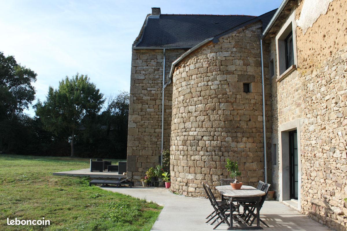 Maison 8 pièces 280 m² · à La Mézière · 280 m² · 650 000 €