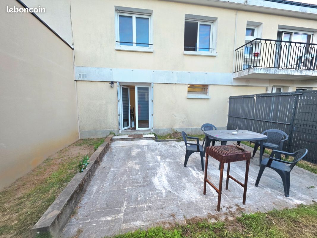Appartement 1 pièce 38 m² · à Les Ponts-de-Cé · 38 m² · 650 €