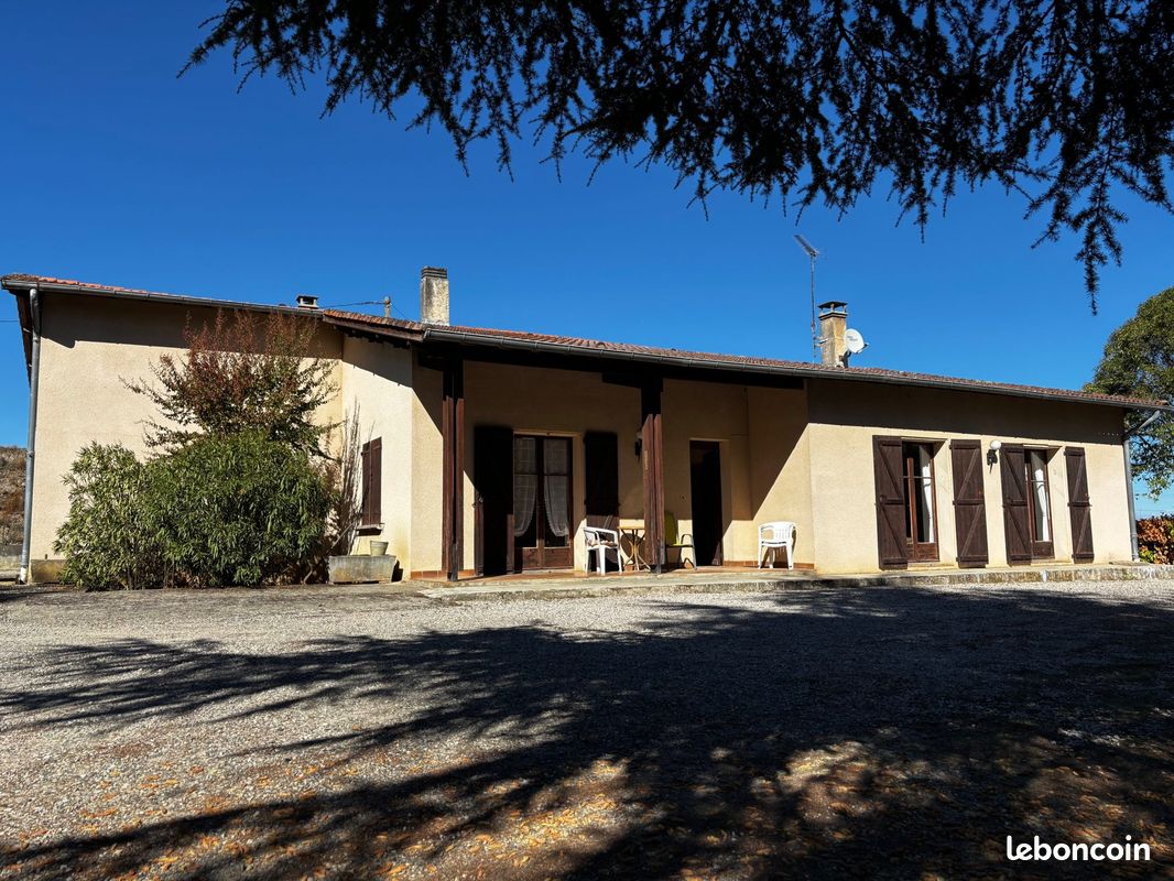 Maison 5 pièces 130 m² · à Savenès · 130 m² · 890 €/mois