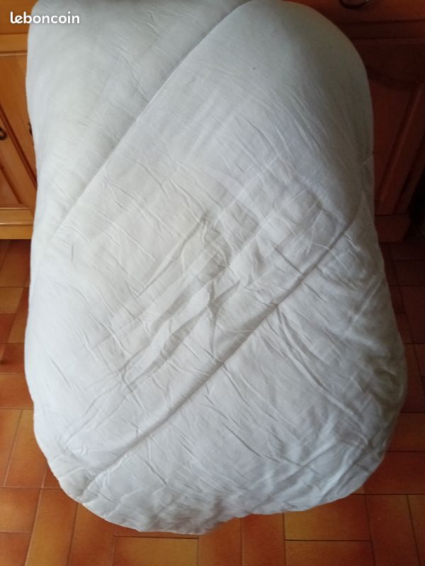 Couette 2m x 2 m (image 4)