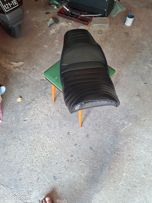 Selle biplace Tuck & Roll pour Harley Davidson FXR / FXRS / Dyna (image 2)