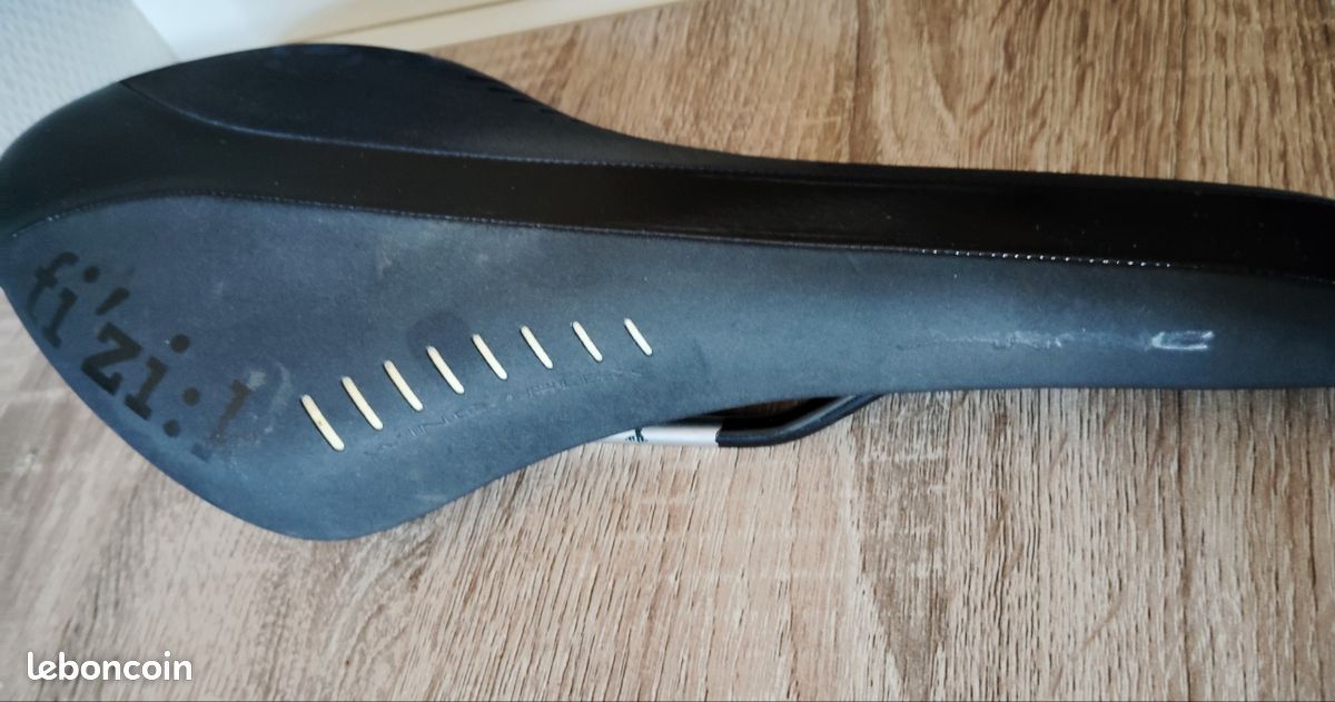 Selle fizik Arione 00 - FIZIK - 44521 - Troc Vélo