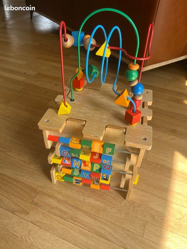 Cube activité bois (image 1)