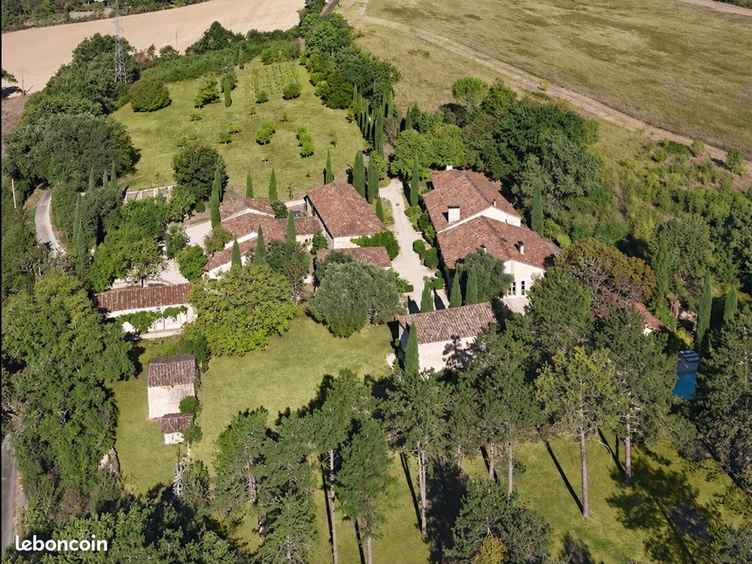 Maison 19 pièces 669 m² · à Gondrin · 669 m² · 1 995 000 €
