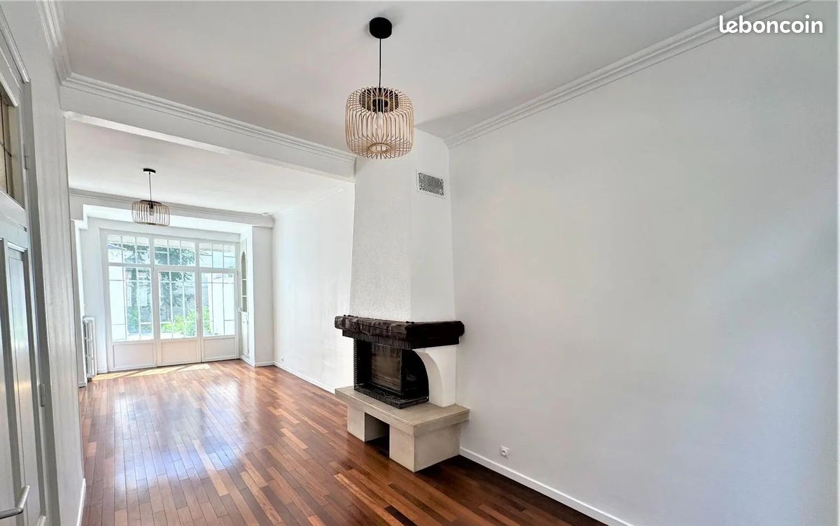 Maison 5 pièces 200 m² · à Haubourdin · 200 m² · 1 500 €