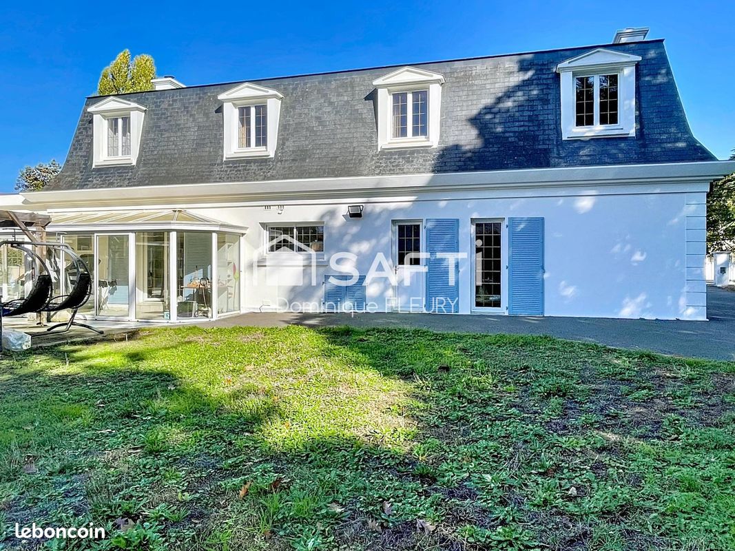 Maison 7 pièces 242 m² · à Machecoul-Saint-Même · 242 m² · 800 000 €
