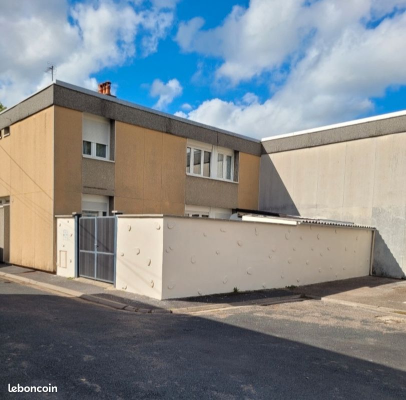 Maison 5 pièces 90 m² · à Saint-Dizier · 90 m² · 100 000 €