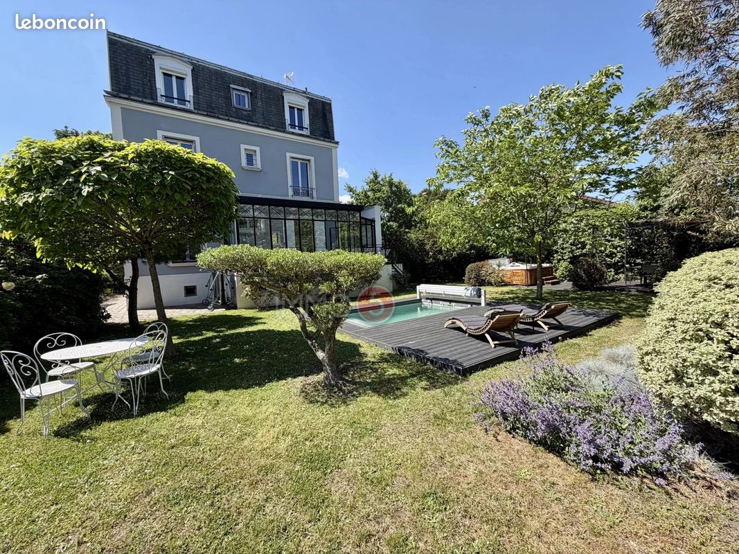 Maison 11 pièces 200 m² · à Le Raincy · 200 m² · 1 289 000 €