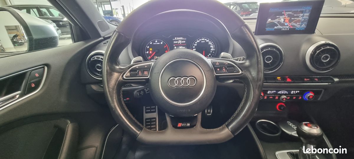 Audi RS3 SPORTBACK 2.5 TFSI quattro S-tronic (image 19)