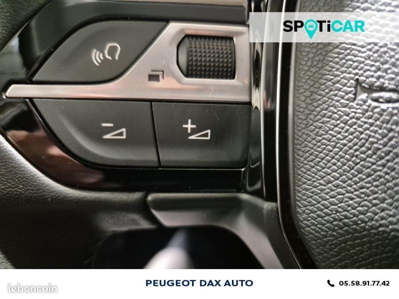 Peugeot 208 1.2 PureTech 100ch S&S Style (image 28)