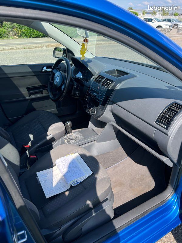 VOLKSWAGEN POLO 1.2i 64 CH 5P TOIT OUVRANT (image 5)