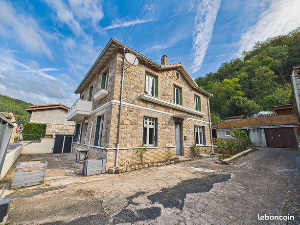 Maison 7 pièces 180 m²